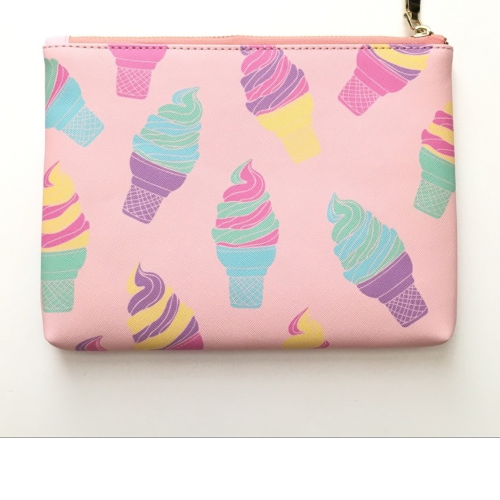 Studio DIY! Ice Cream Clutch